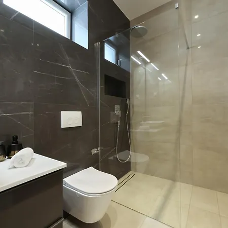 Вилла Cloud 9 D10 Ткон