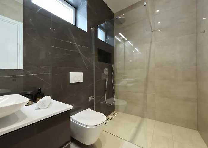 Vila Cloud 9 D10 Tkon