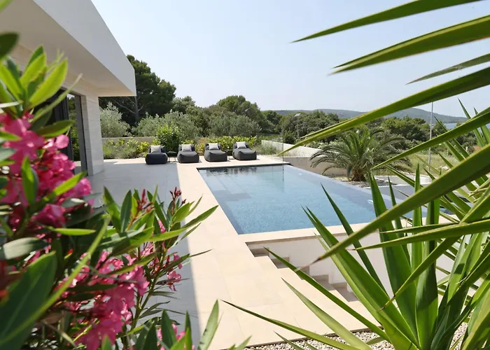 Cloud 9 D10 빌라 트콘